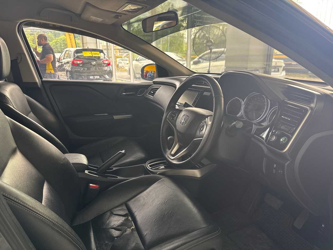 used 2018 Honda City V 1.5