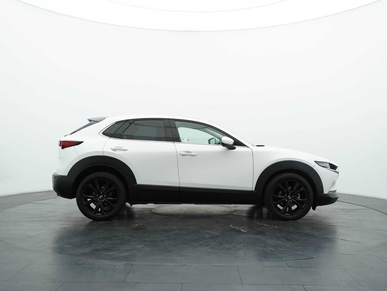 terpakai 2024 Mazda CX-30 SKYACTIV-G High Plus 2.0