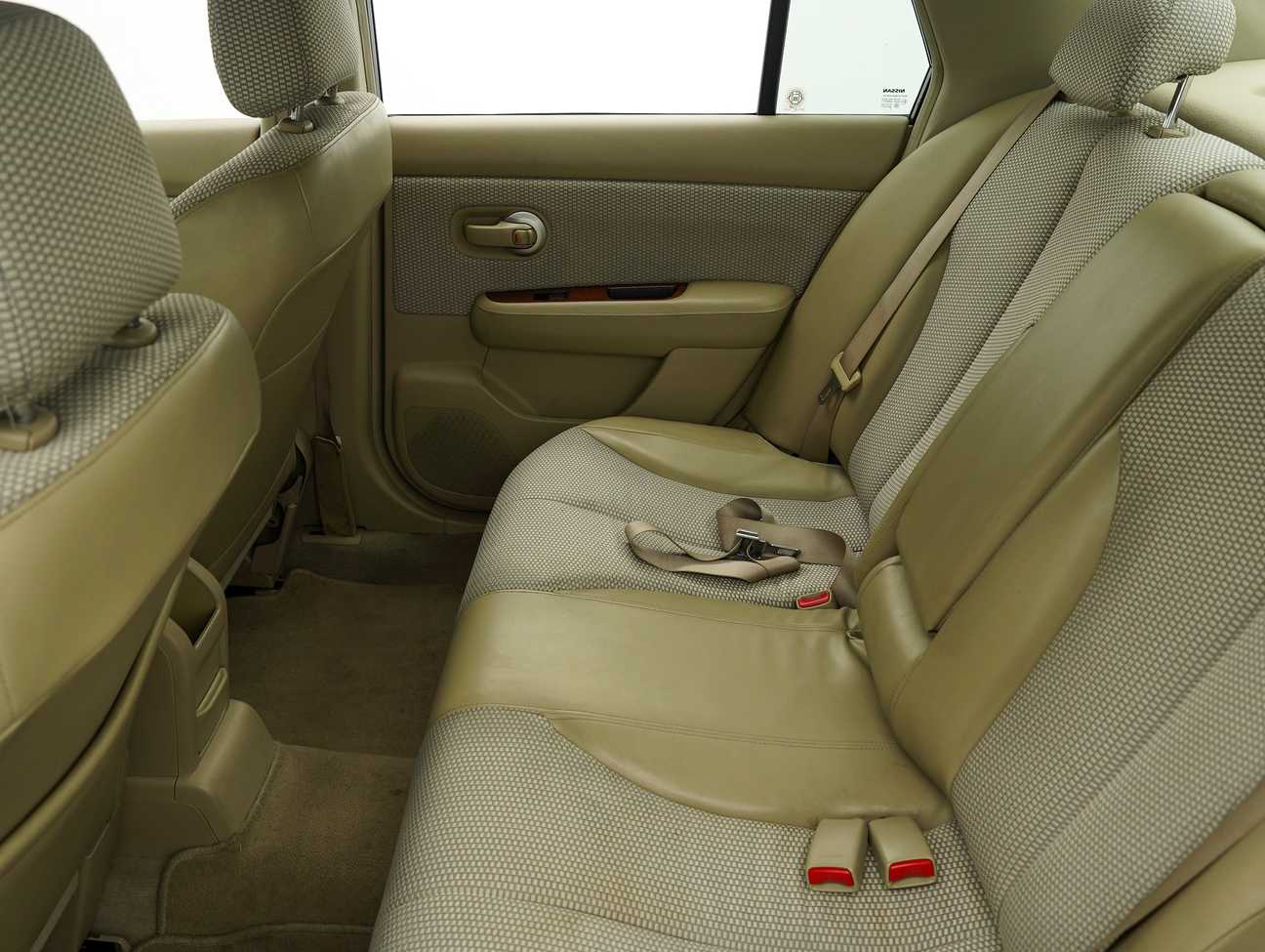 used 2009 Nissan Latio ST-L Sport 1.6