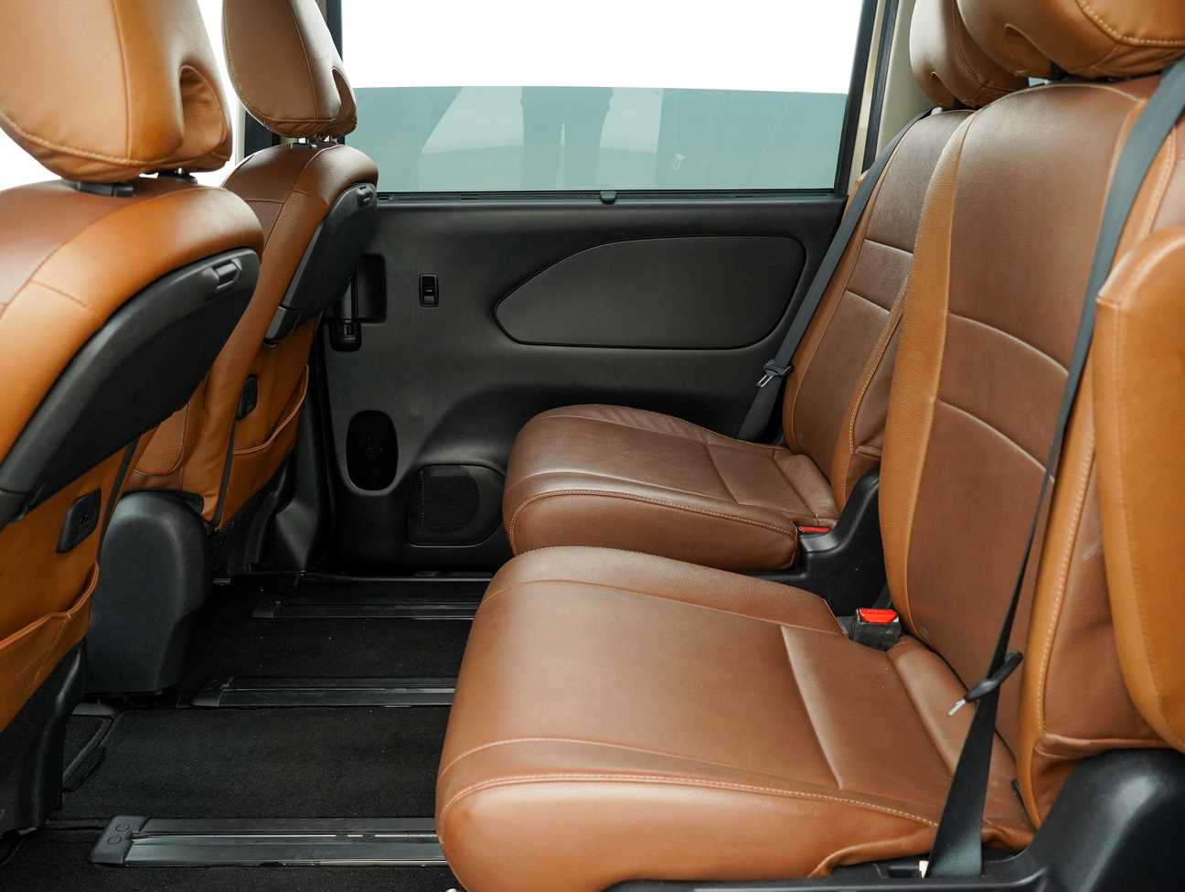 terpakai 2021 Nissan Serena S-Hybrid High-Way Star Two-Tone Color 2.0