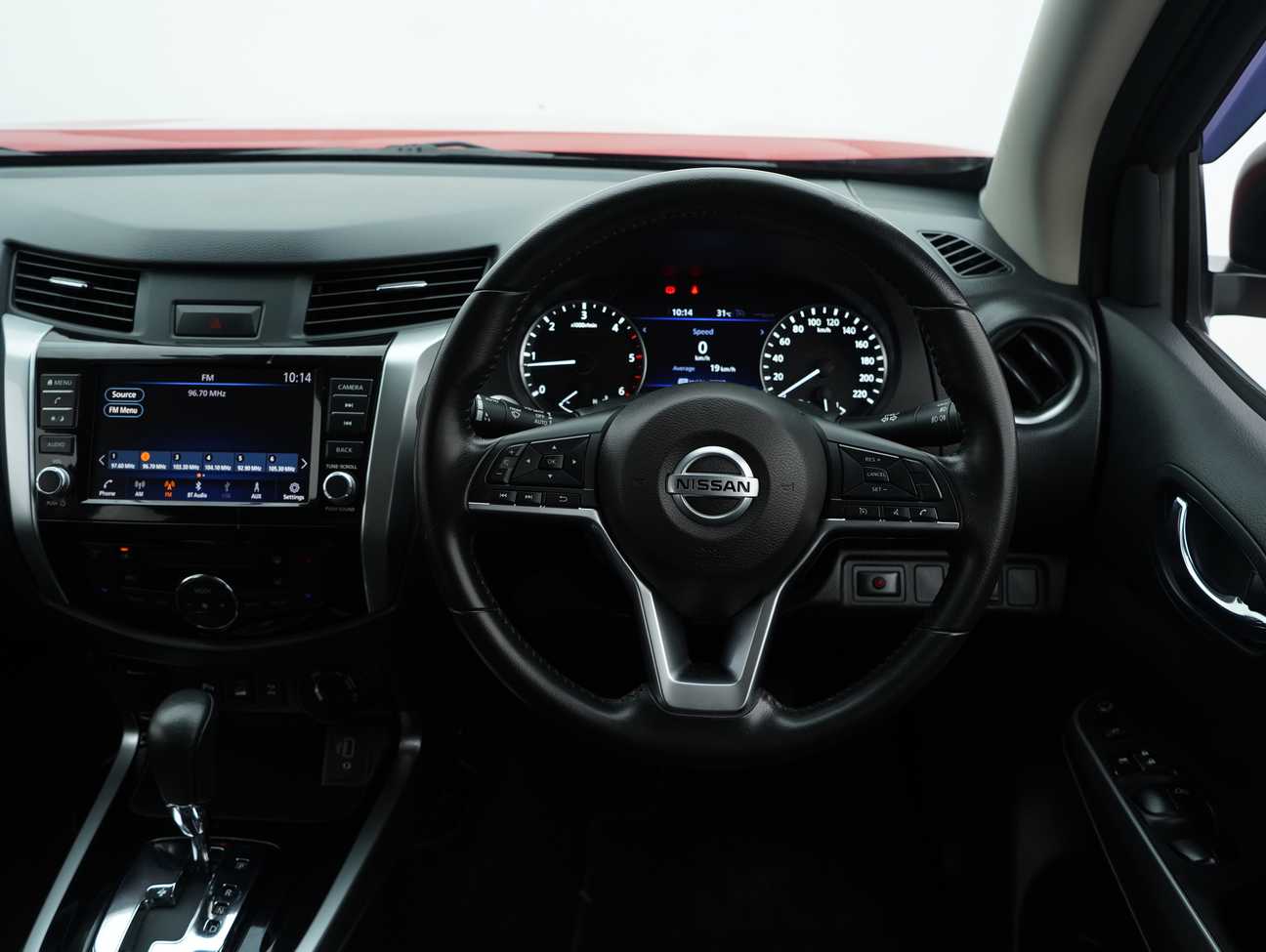 terpakai 2022 Nissan Navara VL Dual Cab 2.5