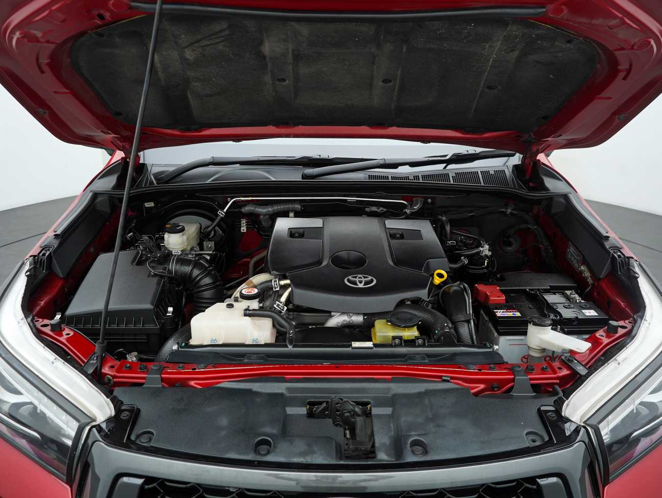 terpakai 2019 Toyota Hilux Black Edition Dual Cab 2.8