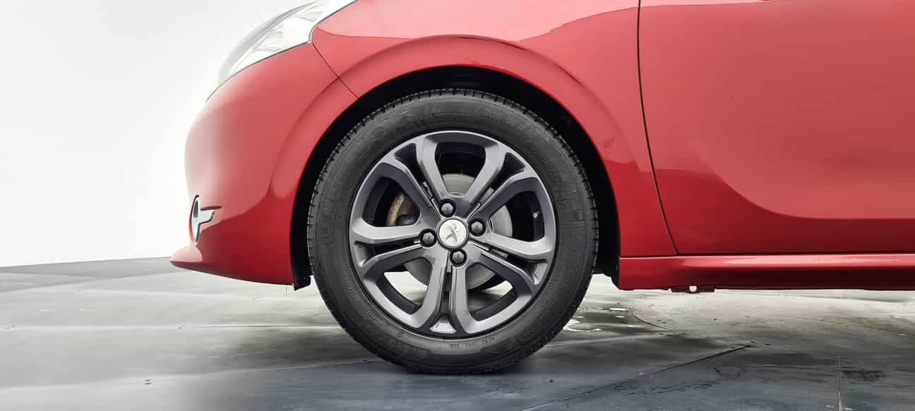 used 2013 Peugeot 208 5-DOOR 1.6