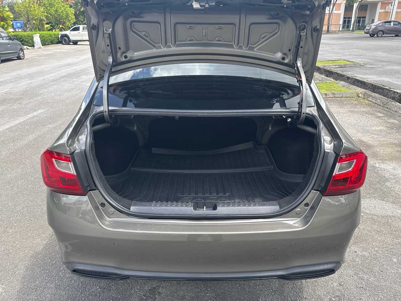 used 2022 Proton Saga Premium S 1.3