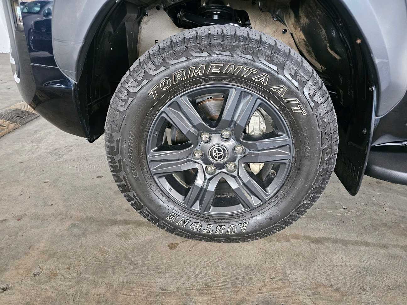 used 2023 Toyota Hilux E Dual Cab 2.4