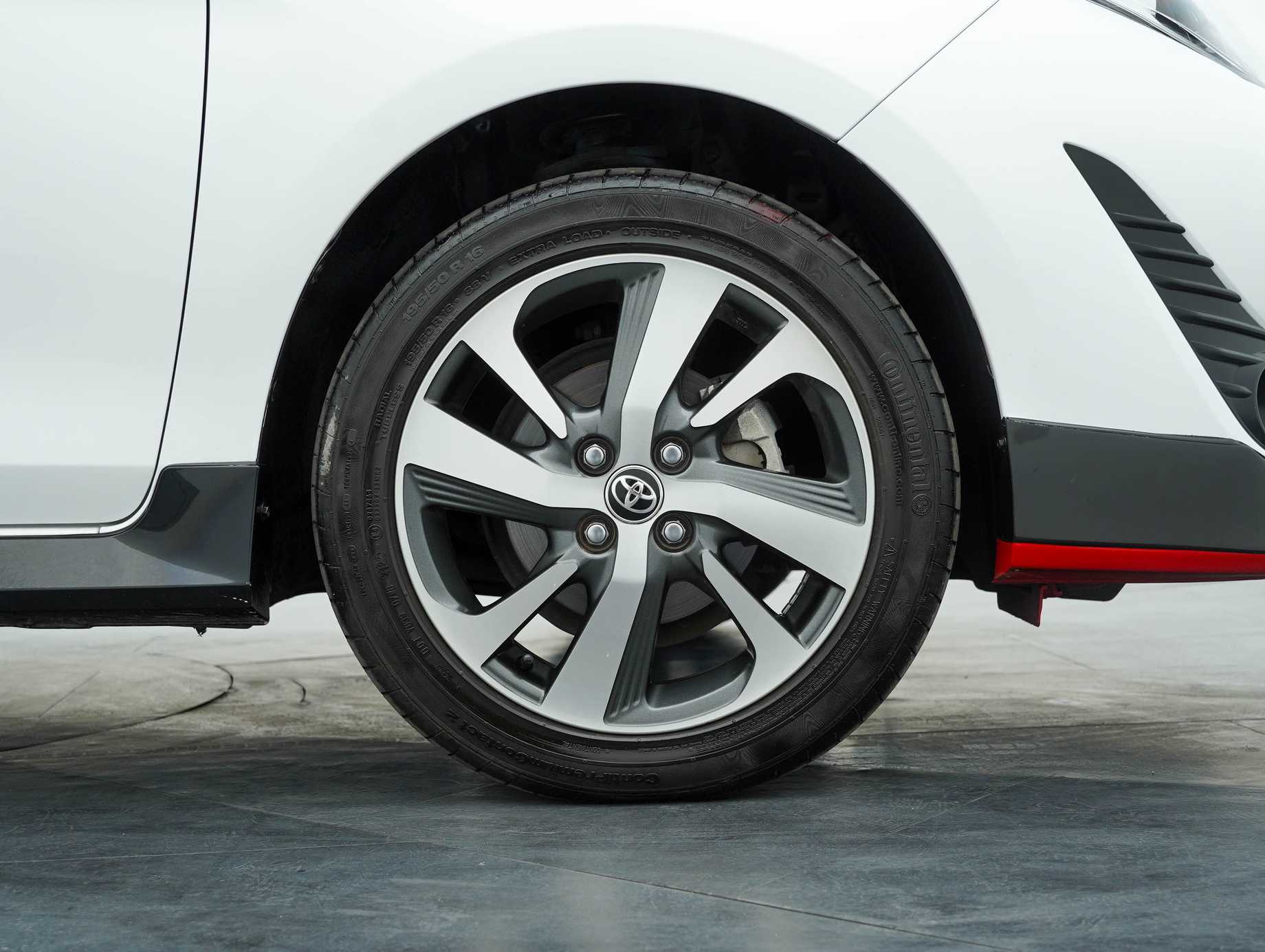 terpakai 2020 Toyota Yaris E 1.5