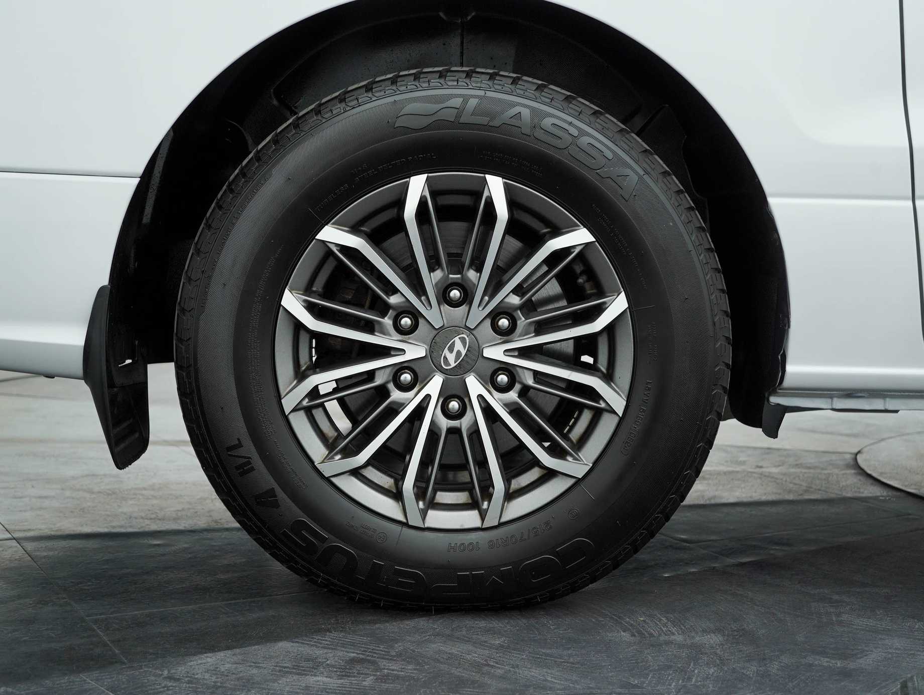terpakai 2020 Hyundai Grand Starex Executive 2.5