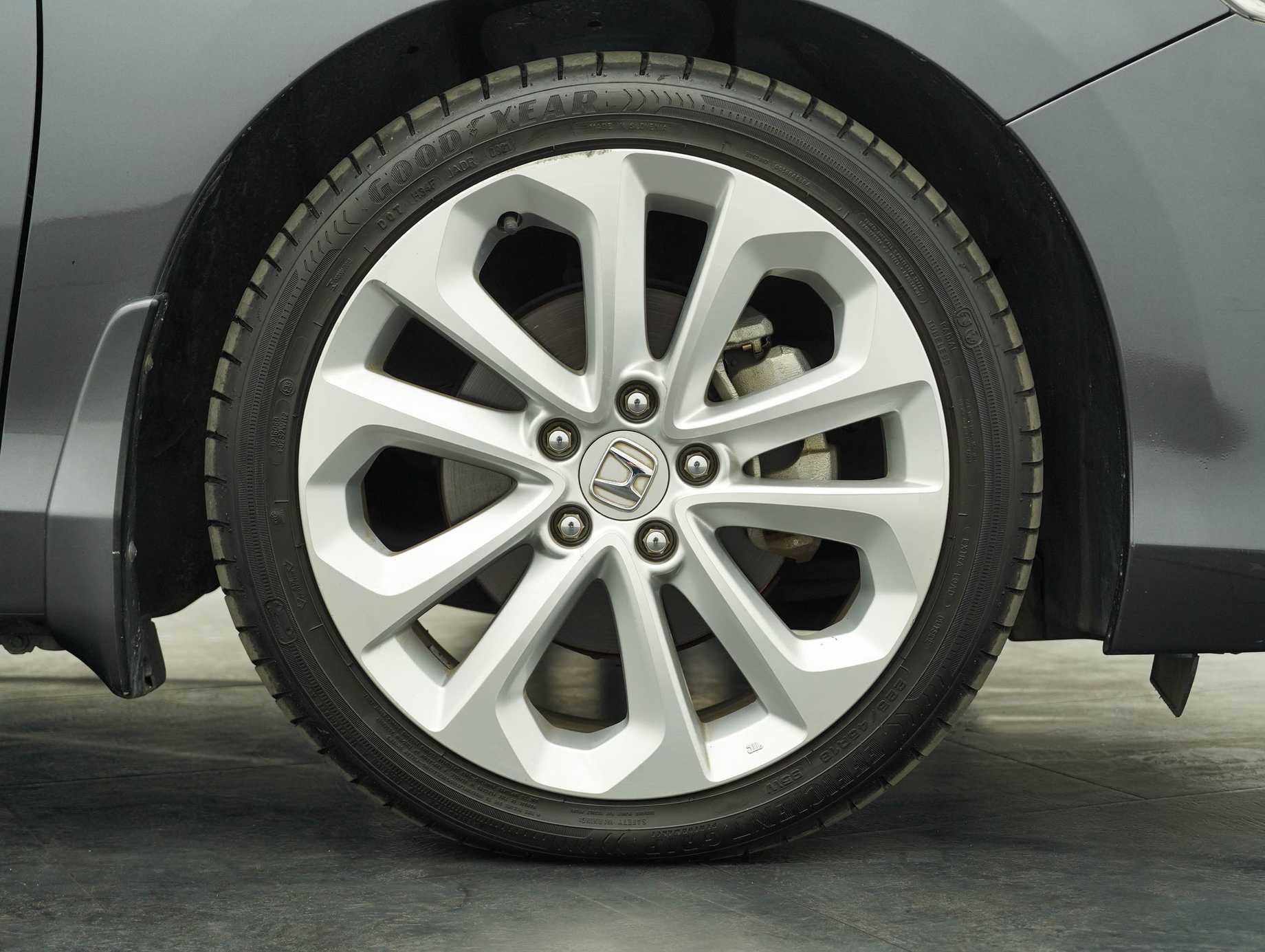 used 2013 Honda Accord i-VTEC VTi-L 2.4