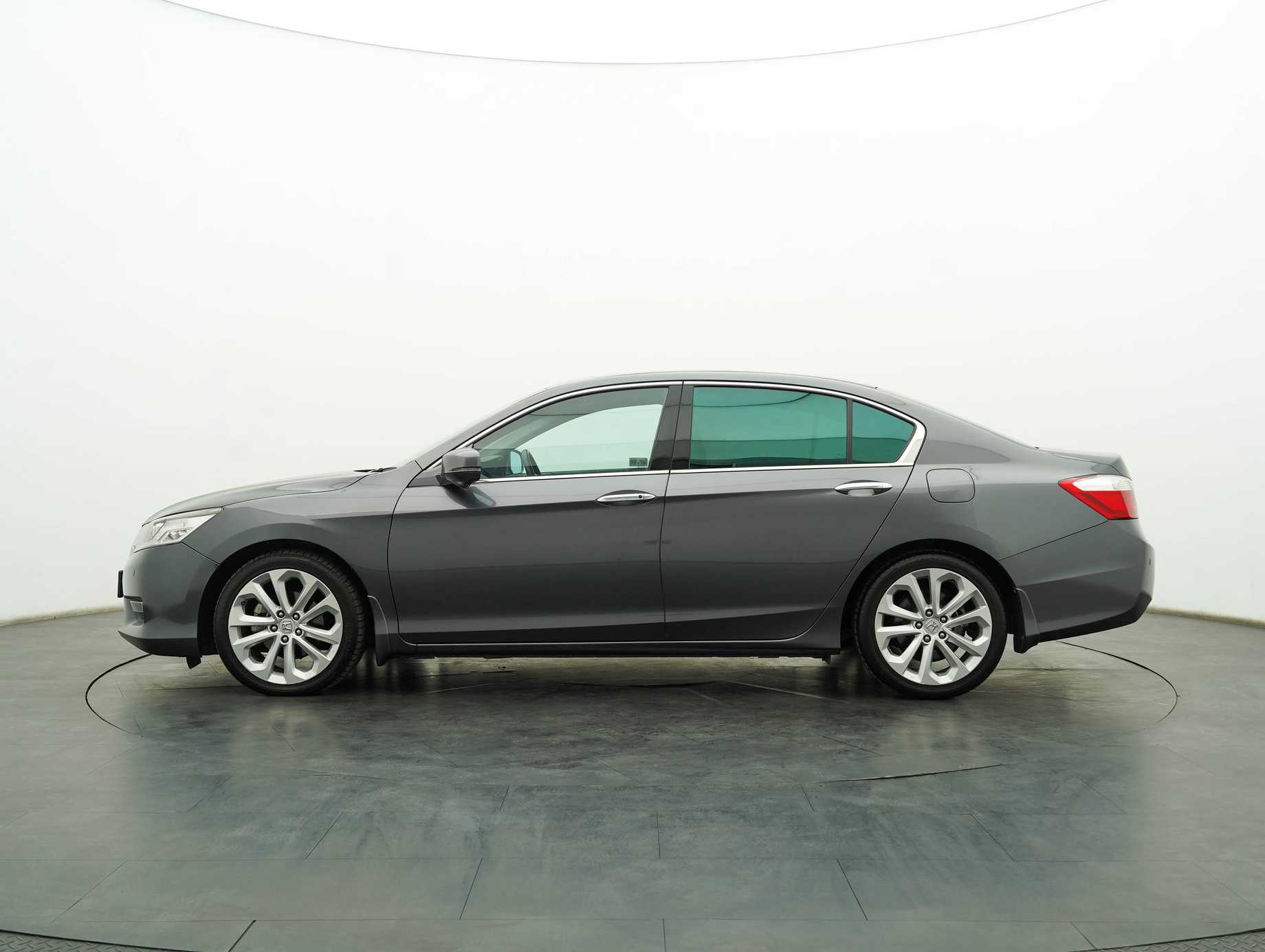 used 2013 Honda Accord i-VTEC VTi-L 2.4