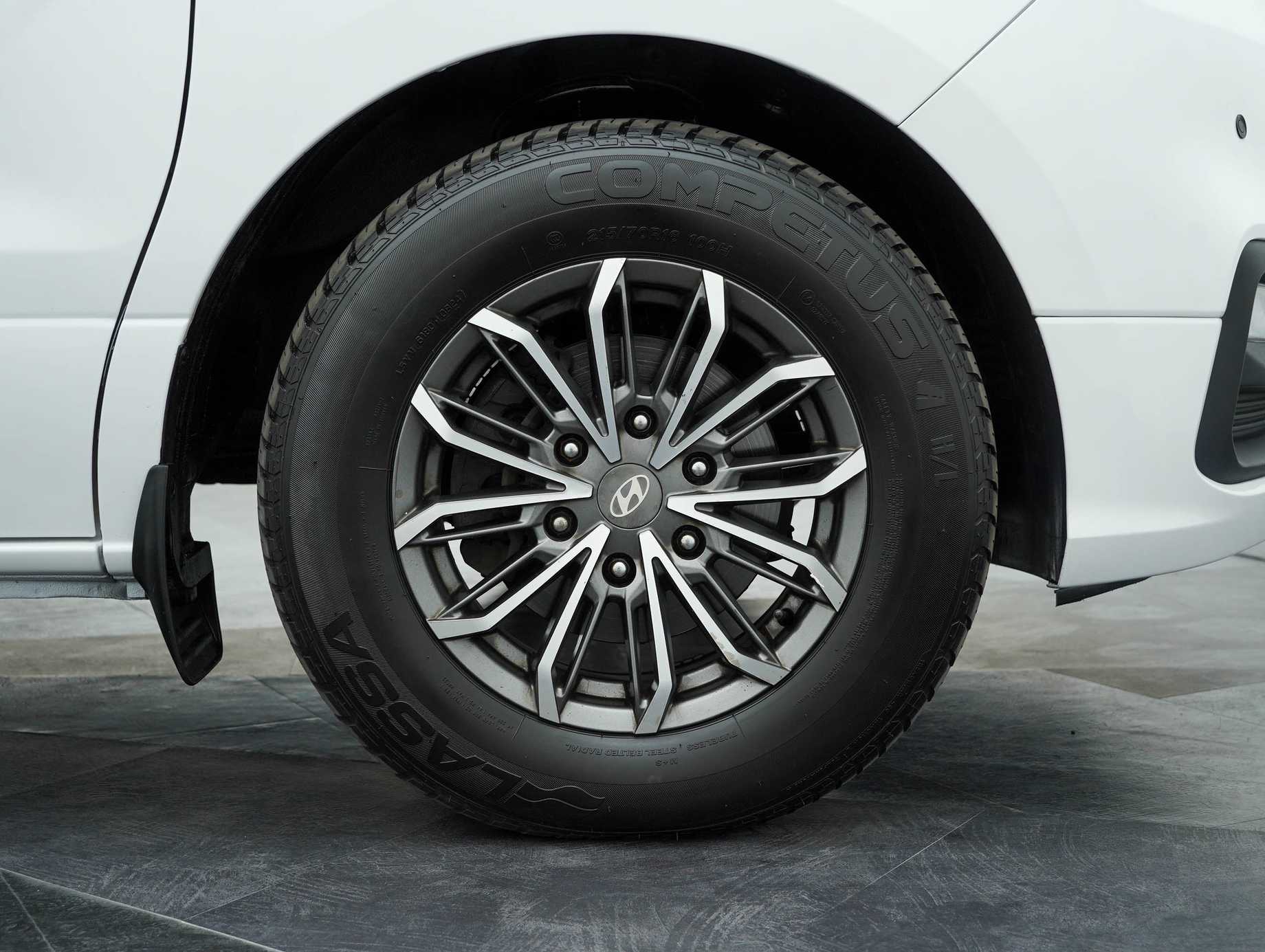 terpakai 2020 Hyundai Grand Starex Executive 2.5