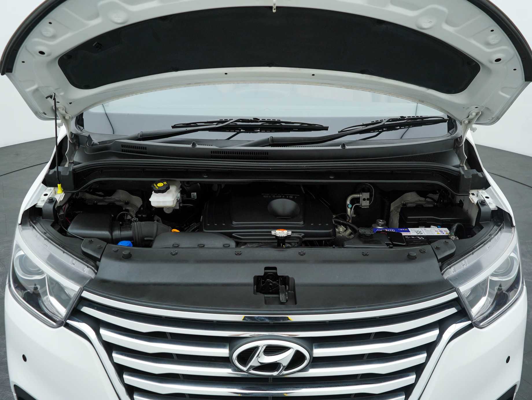 terpakai 2020 Hyundai Grand Starex Executive 2.5