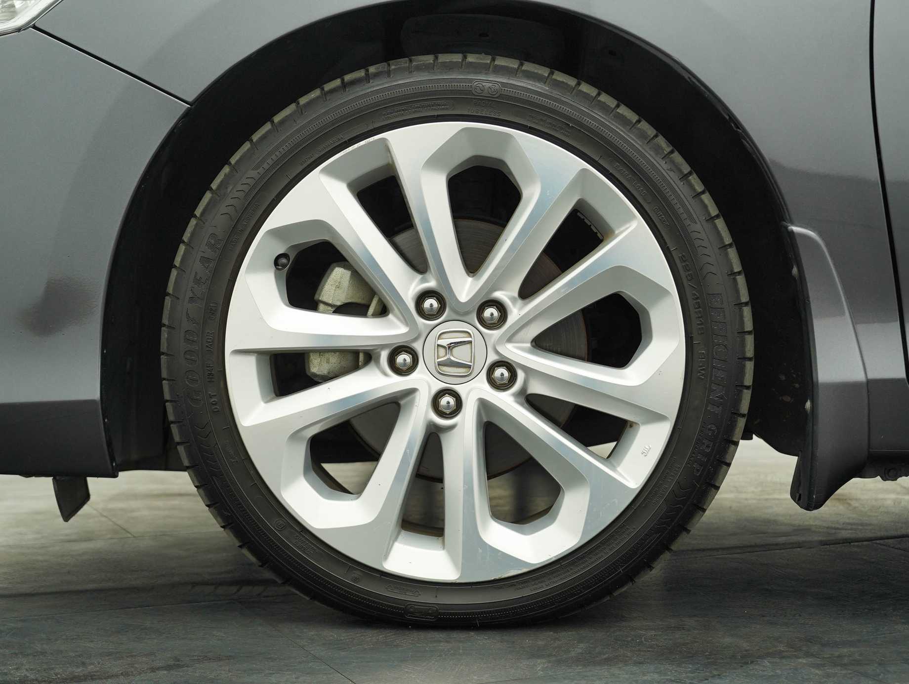 used 2013 Honda Accord i-VTEC VTi-L 2.4