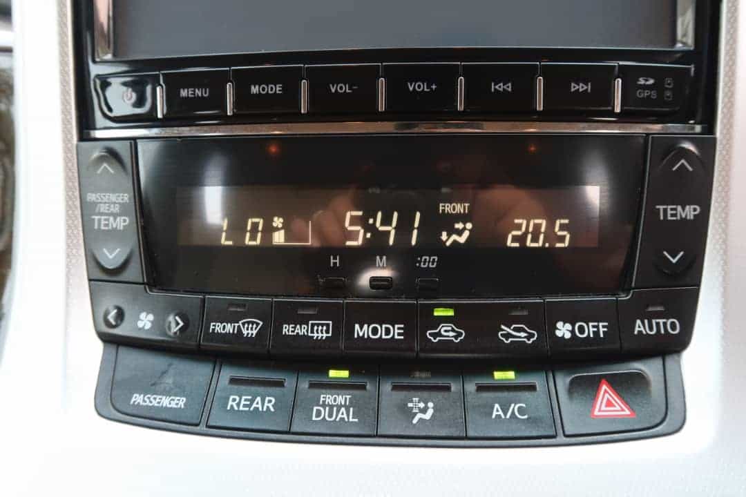 used 2013 Toyota VELLFIRE DBA-ANH20W 2.4