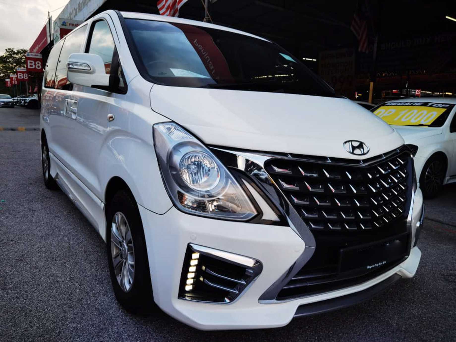 used 2017 Hyundai GRAND STAREX ROYALE 2.5