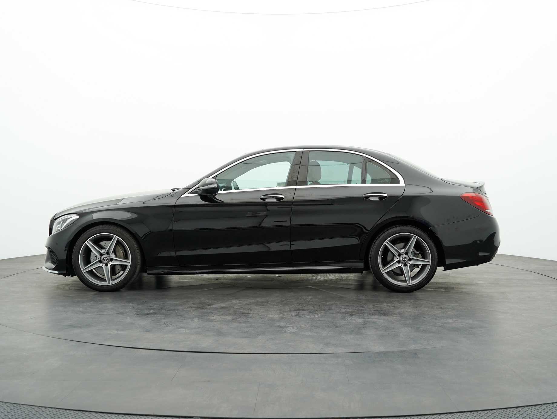 used 2018 Mercedes-Benz C250 AMG Line 2.0