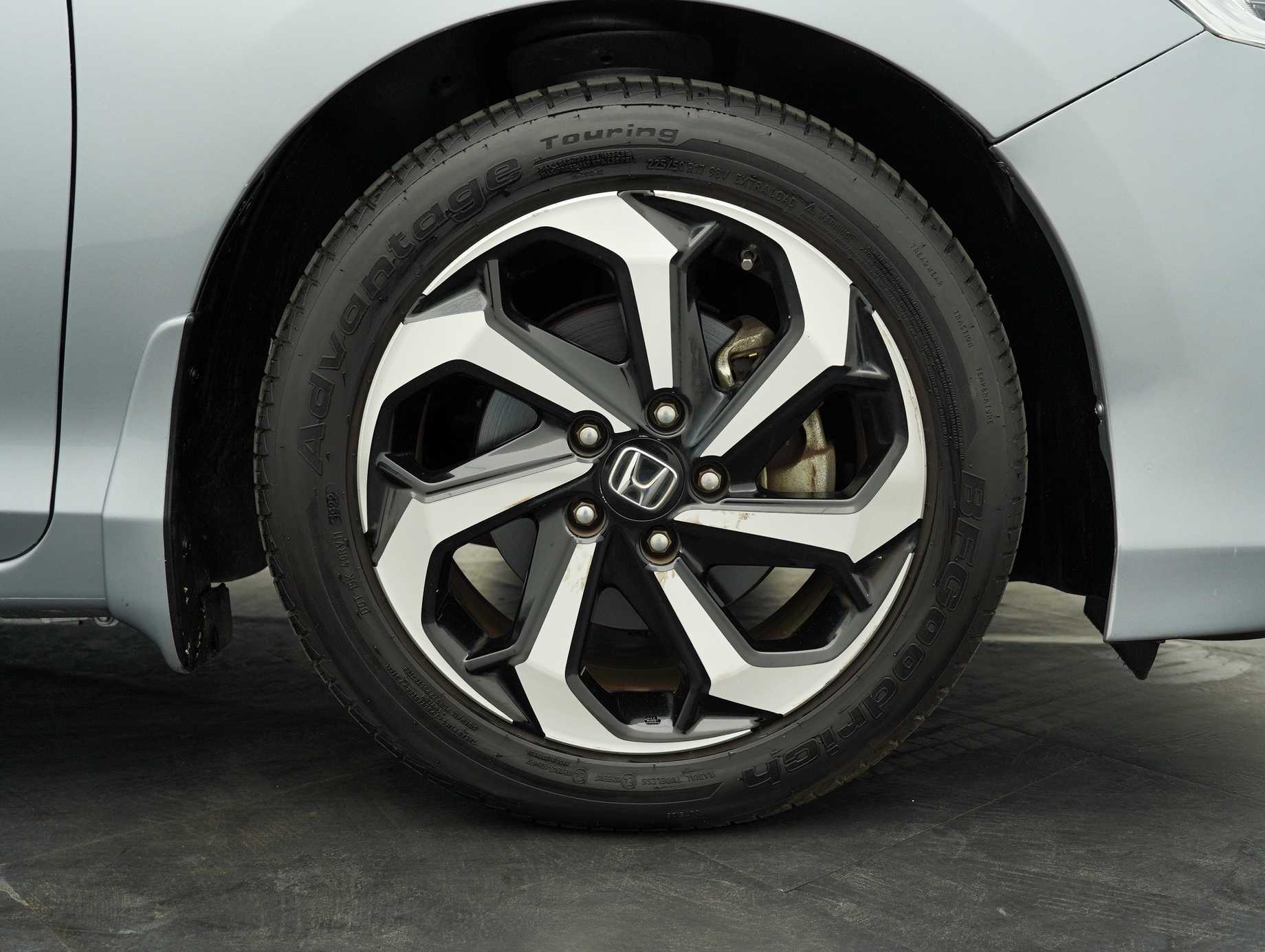 used 2017 Honda Accord i-VTEC VTi-L 2.0
