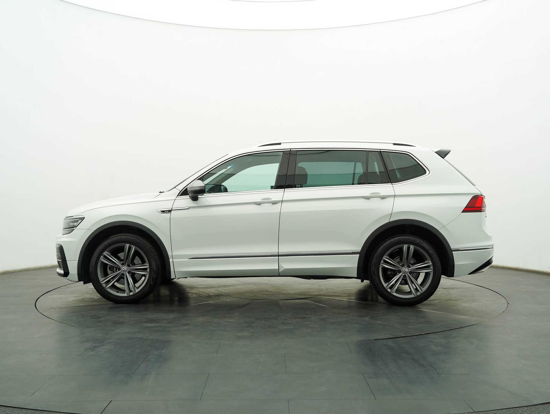 used 2020 Volkswagen Tiguan Allspace R-Line 4MOTION 2.0