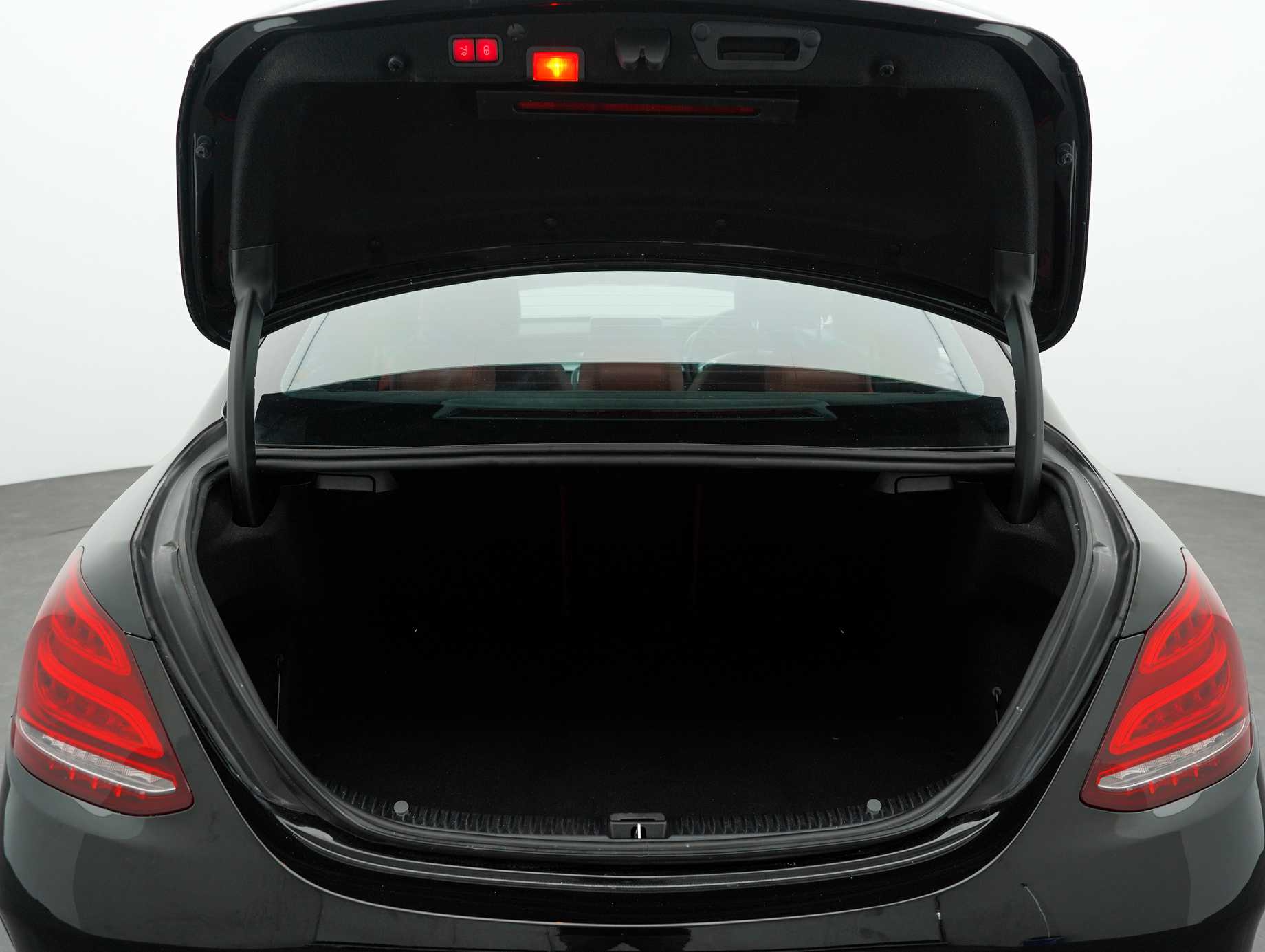 used 2018 Mercedes-Benz C250 AMG Line 2.0