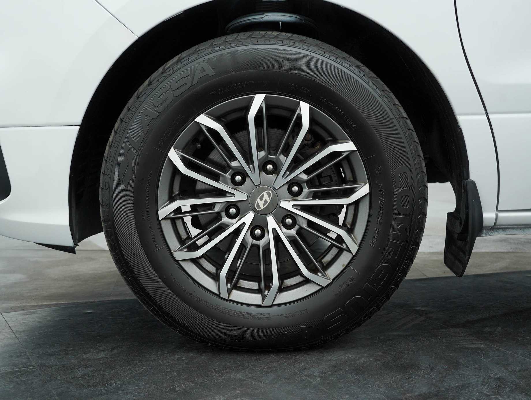 terpakai 2020 Hyundai Grand Starex Executive 2.5