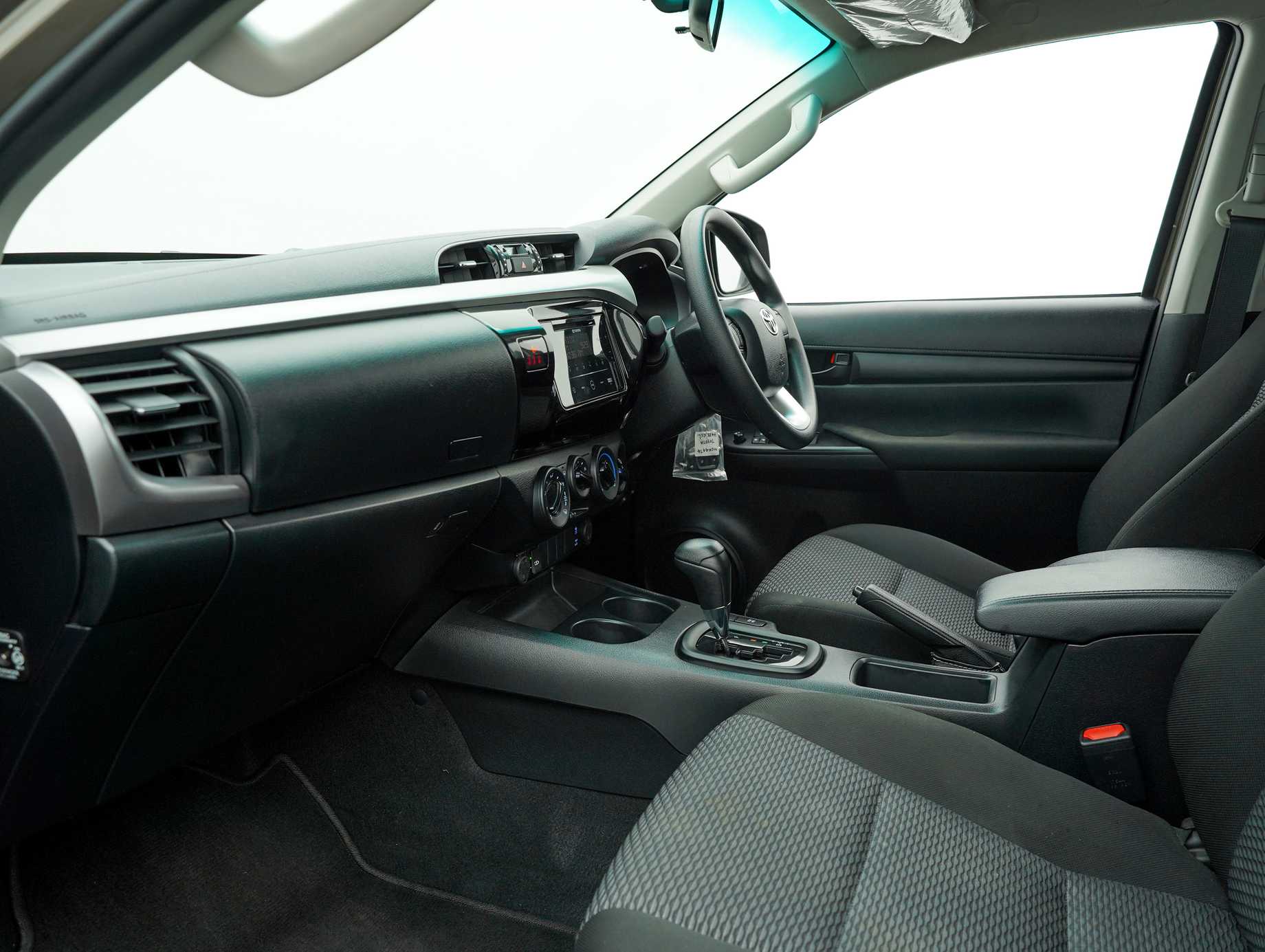 used 2021 Toyota Hilux E 2.4