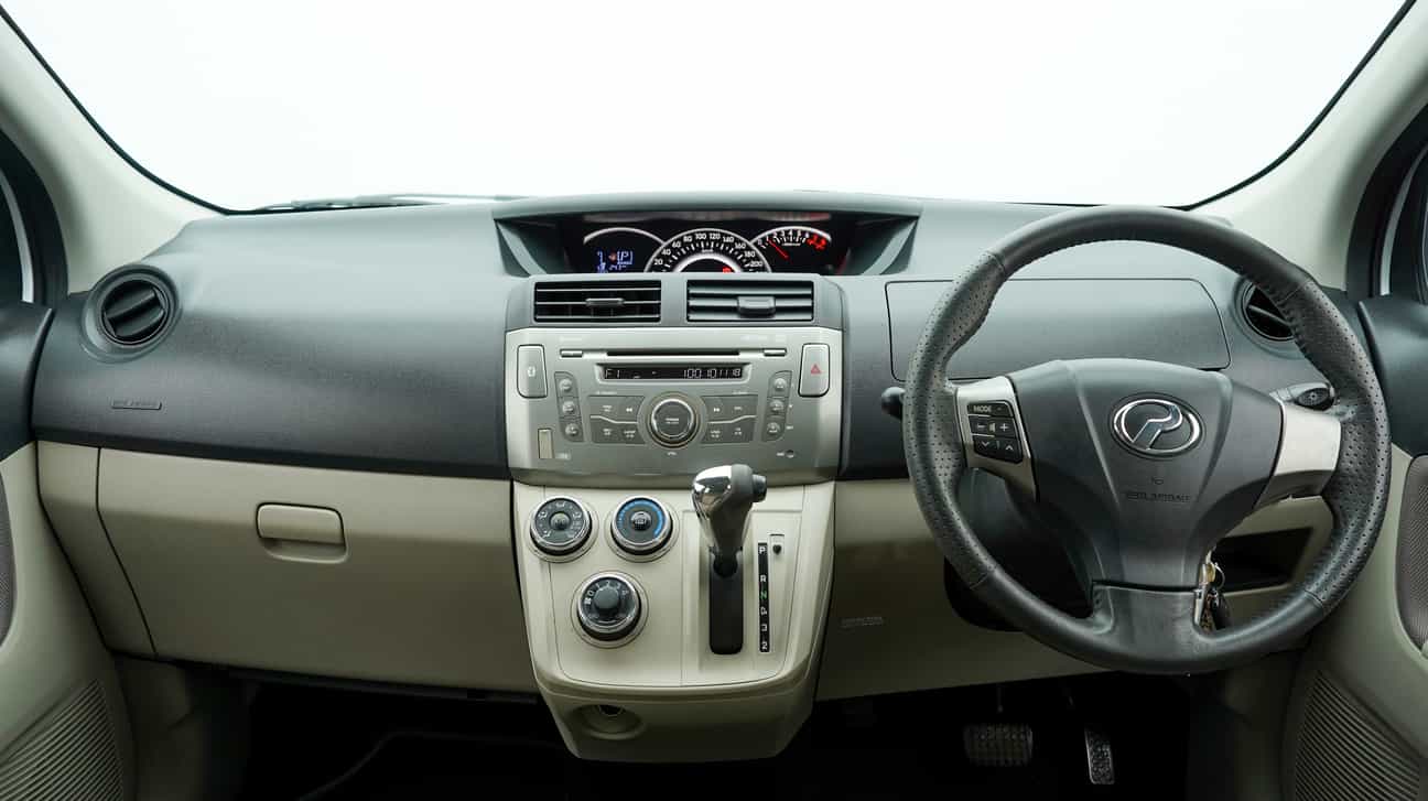 Buy Used 2017 Perodua Alza Ez 1 5 Carsome My